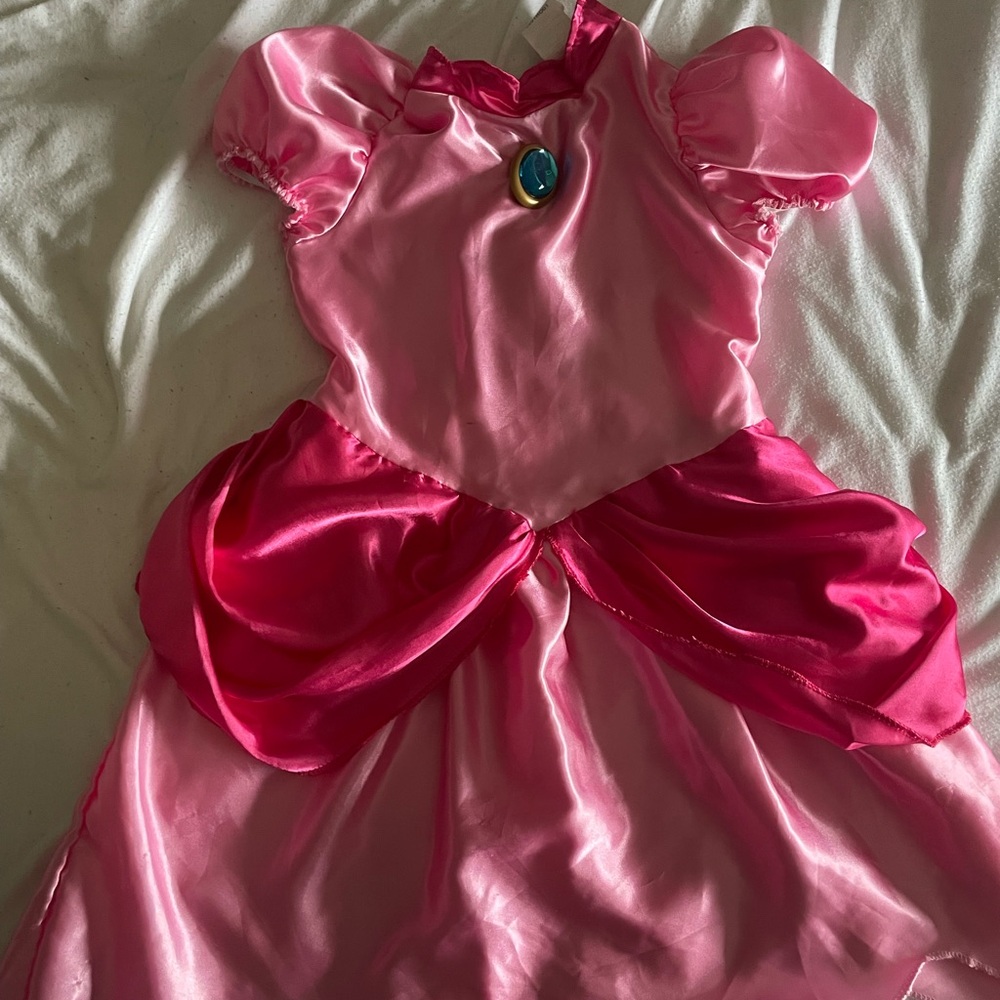 Girl’s Princess Peach Costume M (7-8)